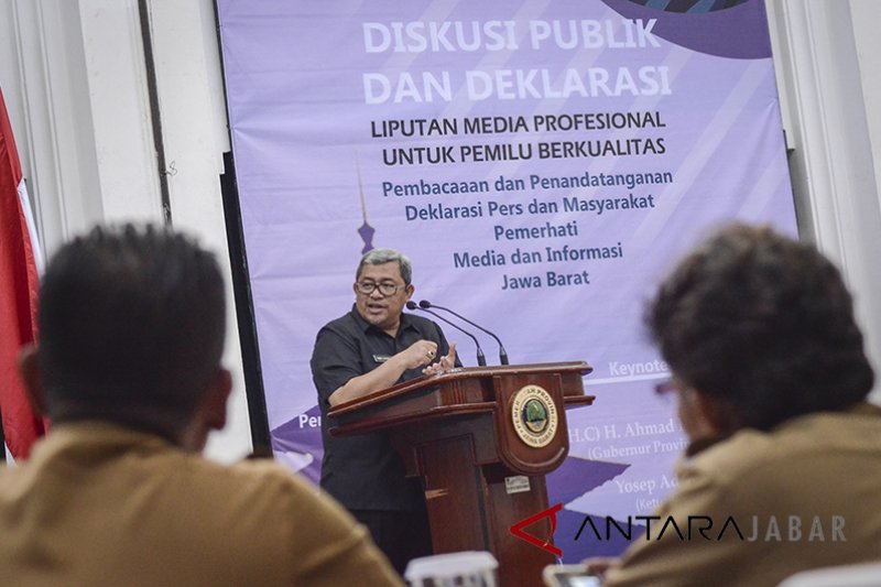 Aher prihatin Bupati Bandung Barat jadi tersangka