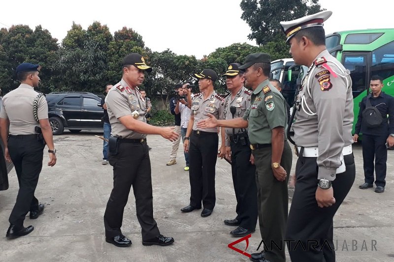 Kapolda Jabar tinjau arus mudik di Stasiun Bandung