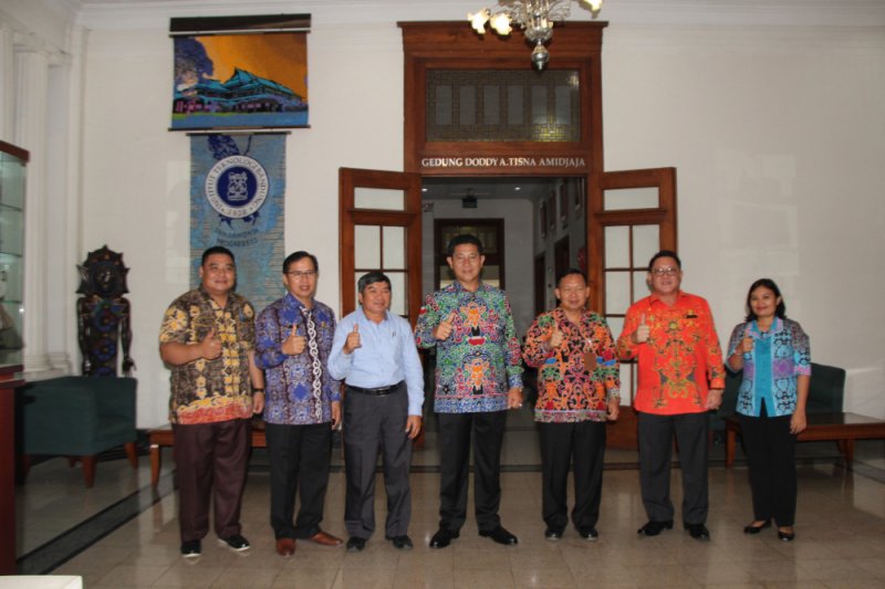 ITB teken MoU dengan kabupaten terluar Indonesia