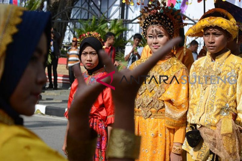 Karnaval Budaya HUT Sulawesi Tengah