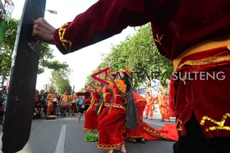 Karnaval Budaya HUT Sulawesi Tengah
