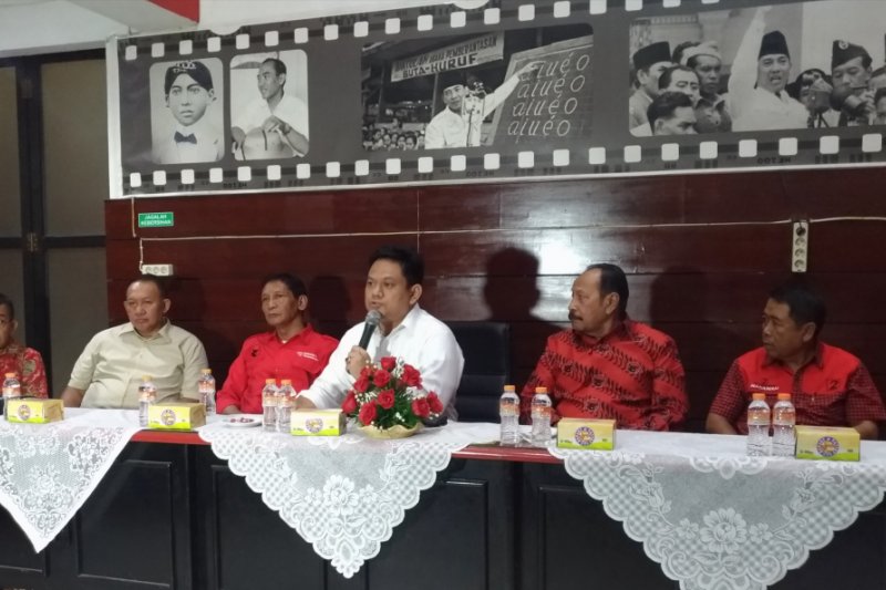 PDIP pecat  Abubakar