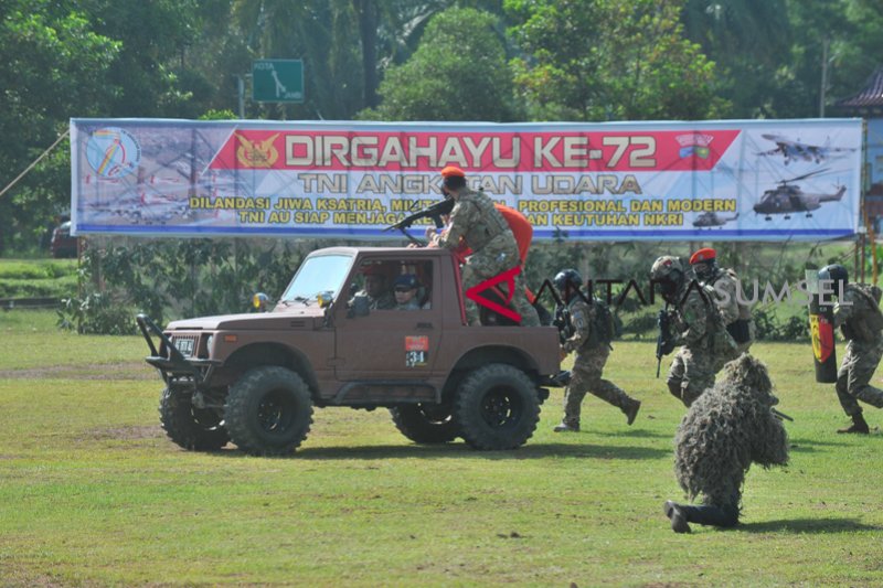 Aksi Penanggulangan Terorisme pada HUT AU di Palembang