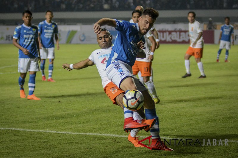 Persib Kalahkan Borneo FC