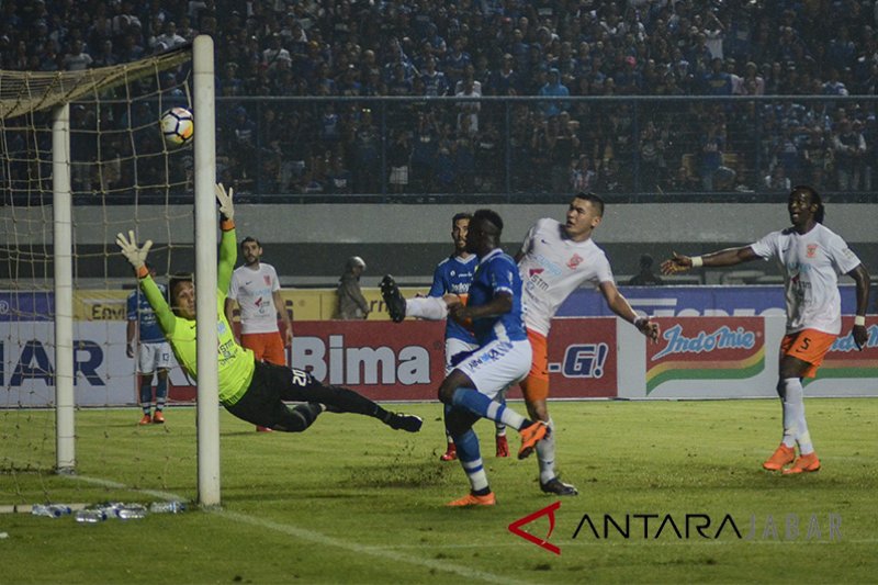 Persib taklukan Borneo 3-1