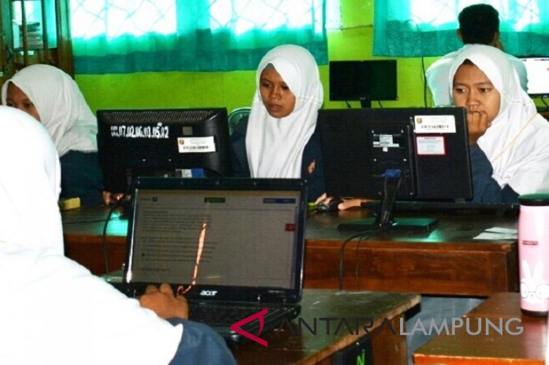 Siswa tak kesulitan ujian dengan sistem online
