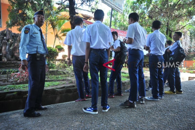 Anak didik LPKA Pakjo ikuti Ujian Nasional di SMP induk