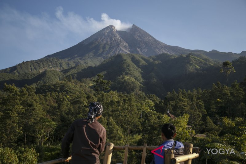 AKTIVITAS WARGA LERENG GUNUNG MERAPI