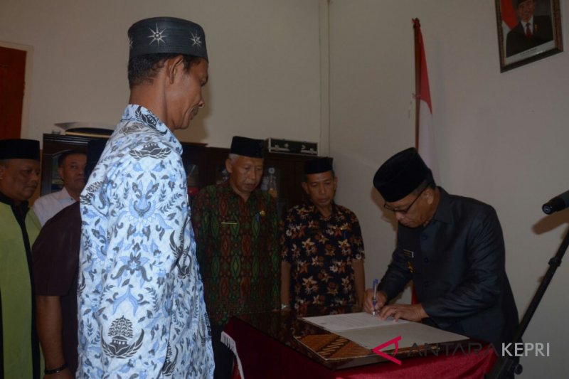 Bupati Lingga lantik Pejabat Pengawas Eselon IV