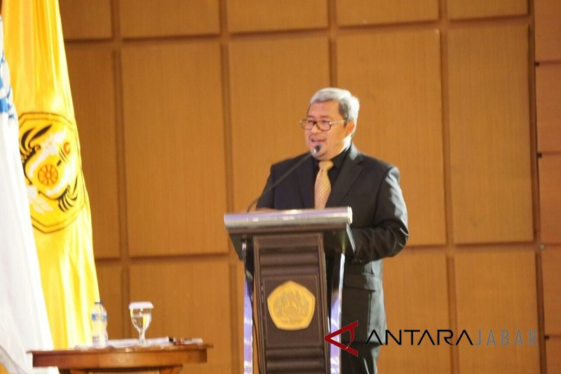 Ahmad Heryawan raih gelar doktor dari Unpad