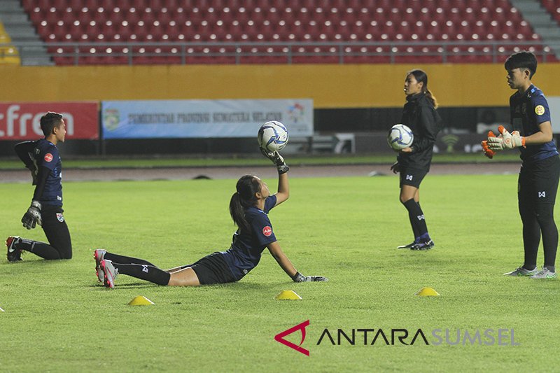 Timnas Putri Thailand Latihan di GSJ