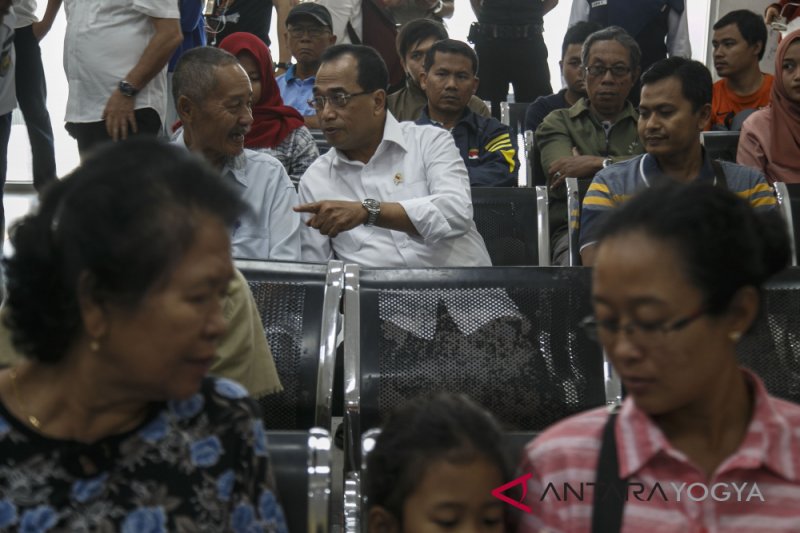 MENHUB TINJAU ANGKUTAN LEBARAN 2018