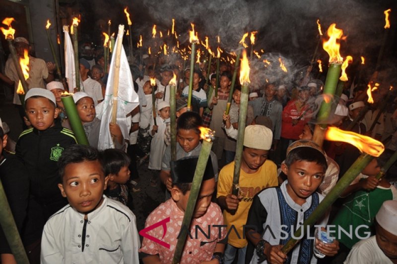 Pawai obor sambut Ramadhan