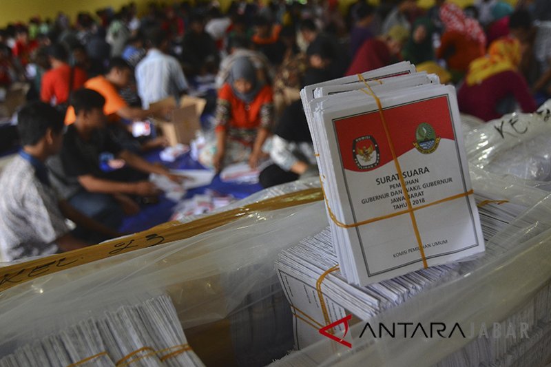 KPU Garut sortir surat suara Pilgub Jabar