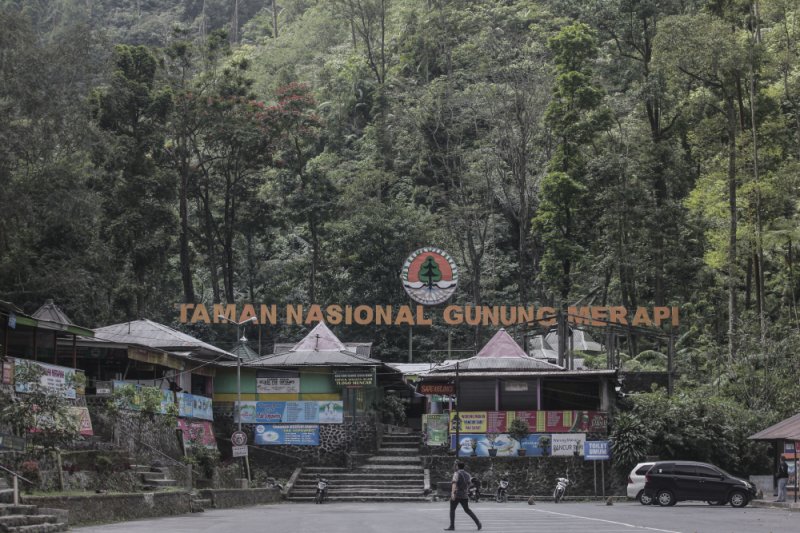 TNGM TUTUP WISATA MERAPI