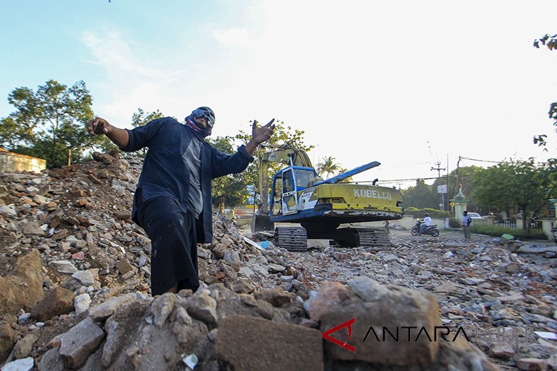 Aksi Tolak Pembongkaran Gedung Kesenian