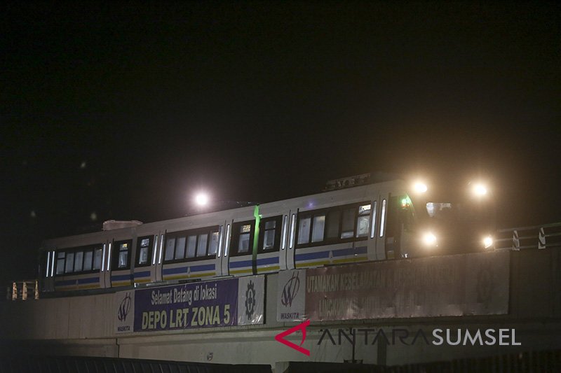 Uji Coba Perdana LRT Palembang