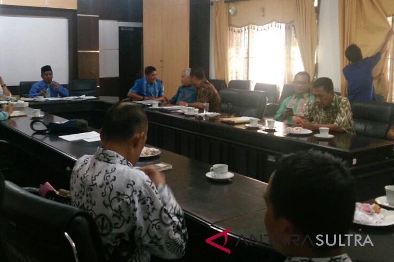 DPRD: rapat istimewah peringati HUT Sultra