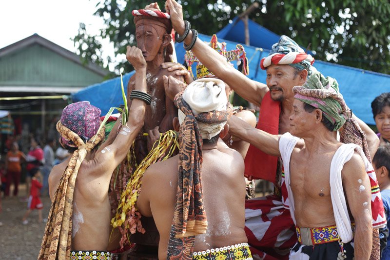 Asian Games Dayak Handicrafts Showcased During Asian Games Antara News