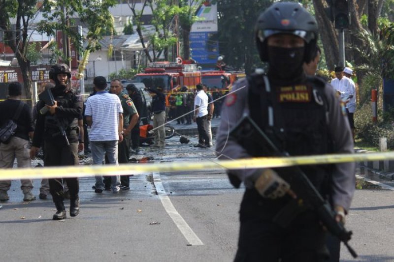 Pengamanan pascaledakan bom di Surabaya