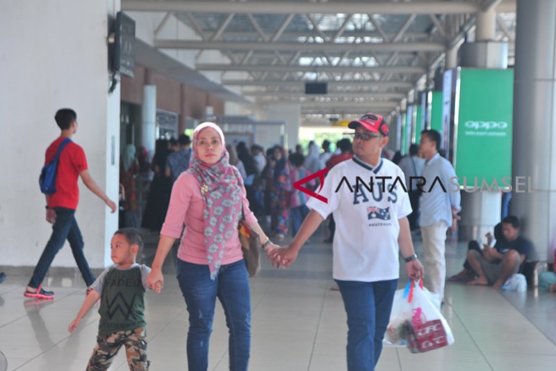 Arus Balik Bandara SMB II Palembang