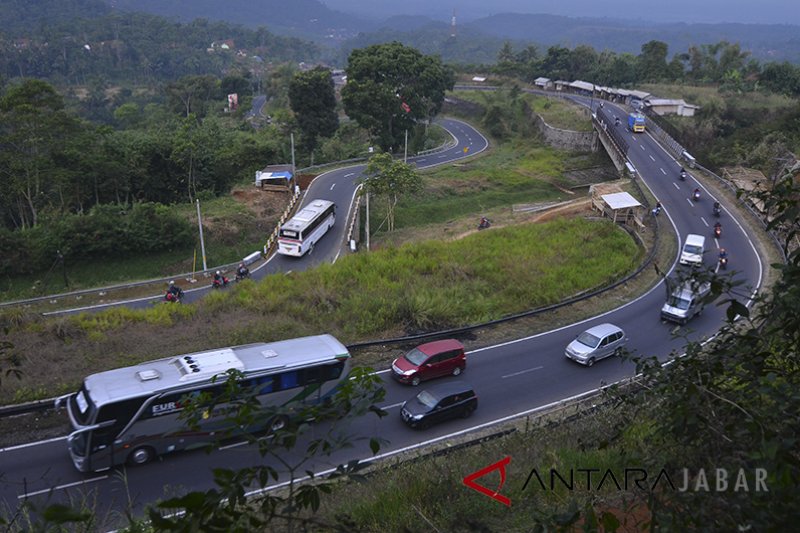 Arus mudik lingkar gentong