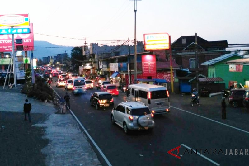 Polres Cianjur berlakukan satu arah menuju Bogor
