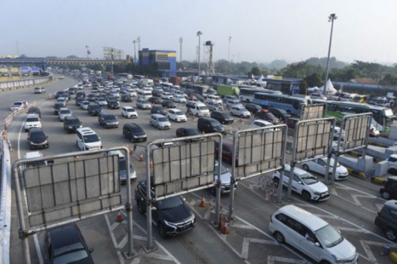 Arus mudik Cikarang Utama