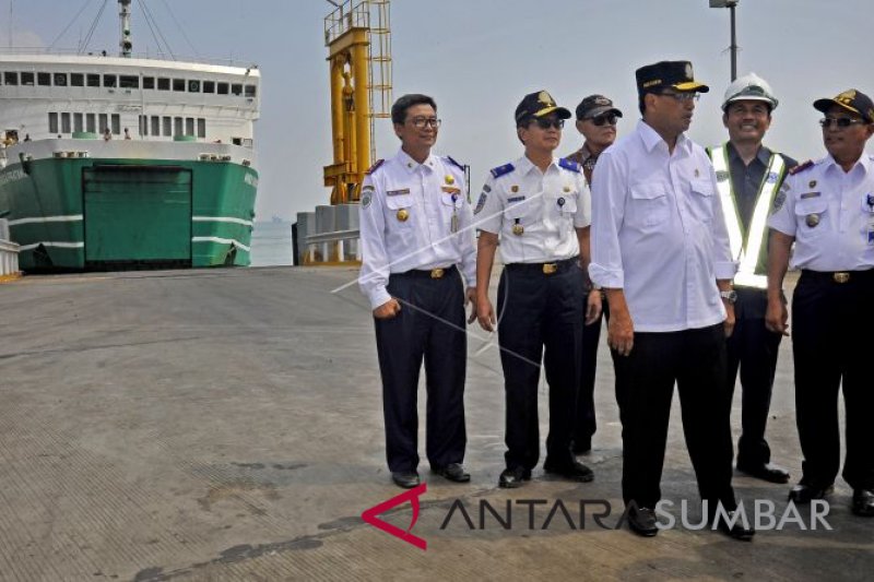 MENHUB TINJAU PELABUHAN MERAK