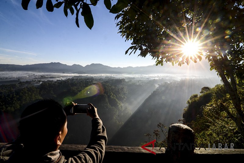 Cuaca Bandung pada Selasa berawan