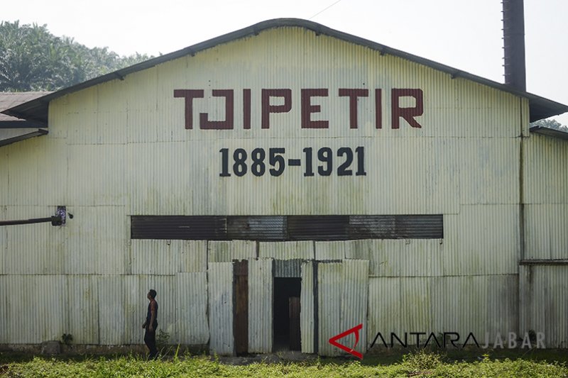 Pabrik karet Tjipetir