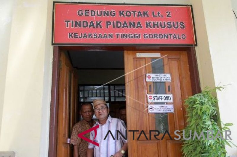 BUPATI GORONTALO UTARA DIPERIKSA KEJATI