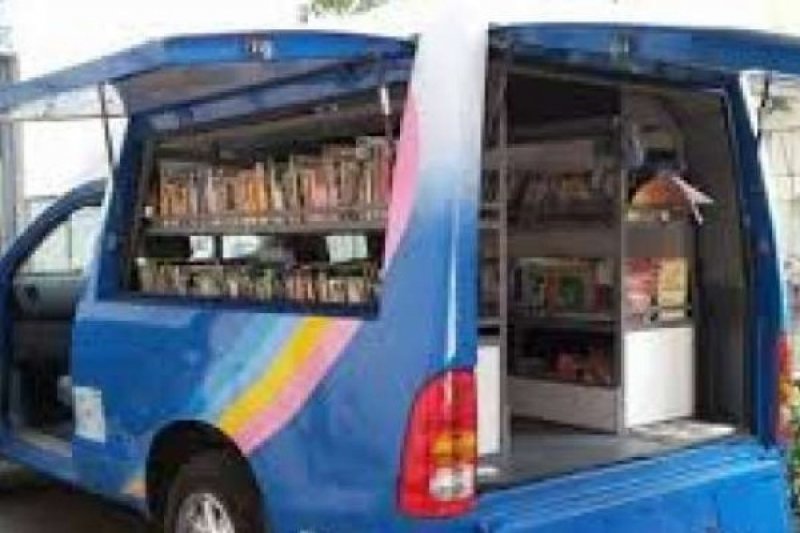 mobil perpustakaan keliling sapa masyarakat antara news riau