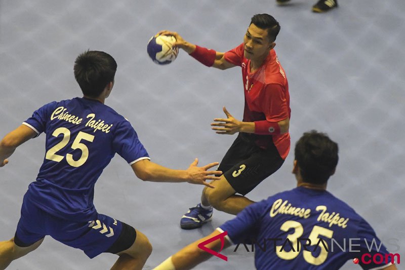 Babak pertama, tim bola tangan Indonesia unggul 15-8 atas Malaysia
