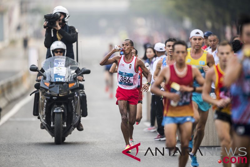 Maraton buka perburuan medali atletik