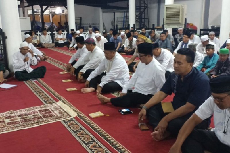 Santri di Tasikmalaya deklarasi dukung Jokowi