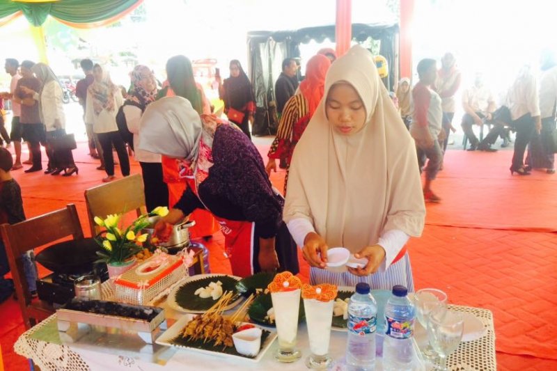 Pariaman lestarikan kuliner sate dan sala