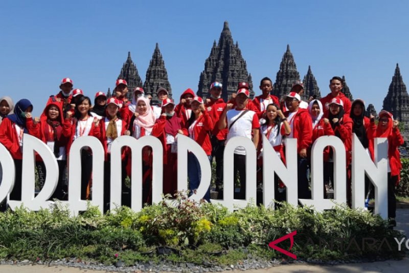 BUMN HADIR - SMN KUNJUNGI CANDI PRAMBANAN