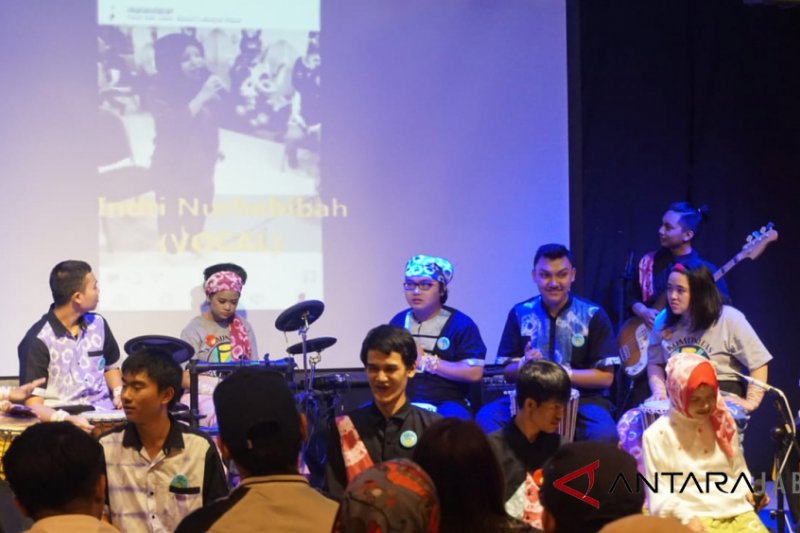 Konser anak-anak difabel sukses digelar di Bandung