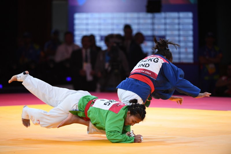 Uzbekistan-Iran berbagi emas hari kedua kurash