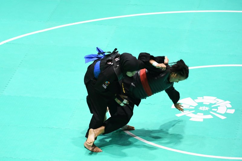 Dua pesilat putri Indonesia melaju ke final