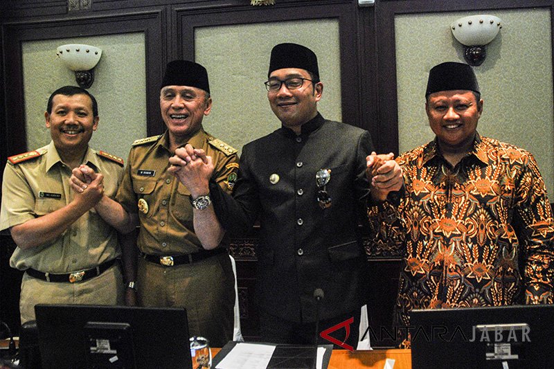 Rapat bersama dengan Gubernur Jabar terpilih