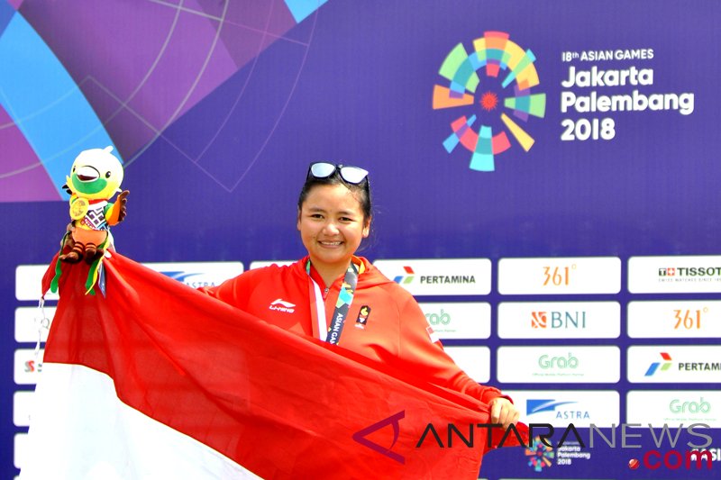 Paralayang - Medali Perunggu - Putri Indonesia