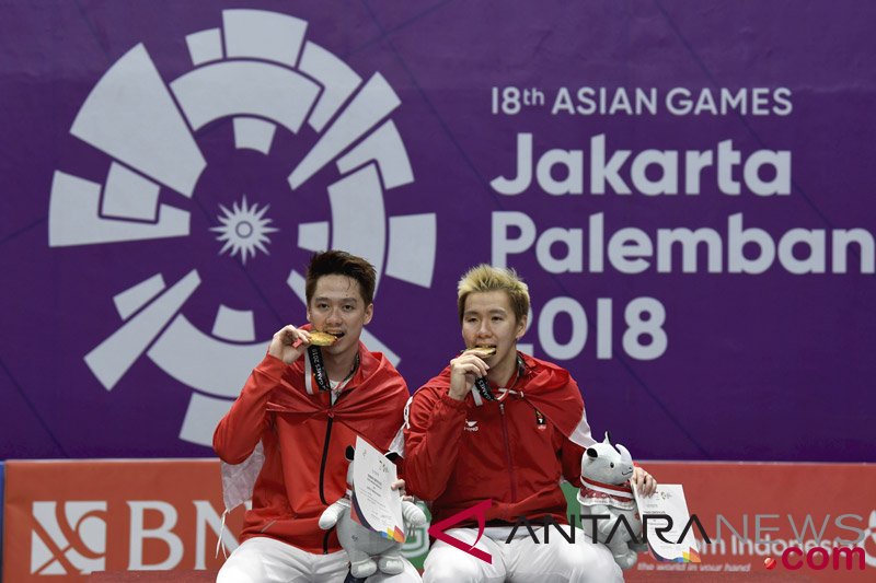 Bulu tangkis medali emas ganda putra Indonesia