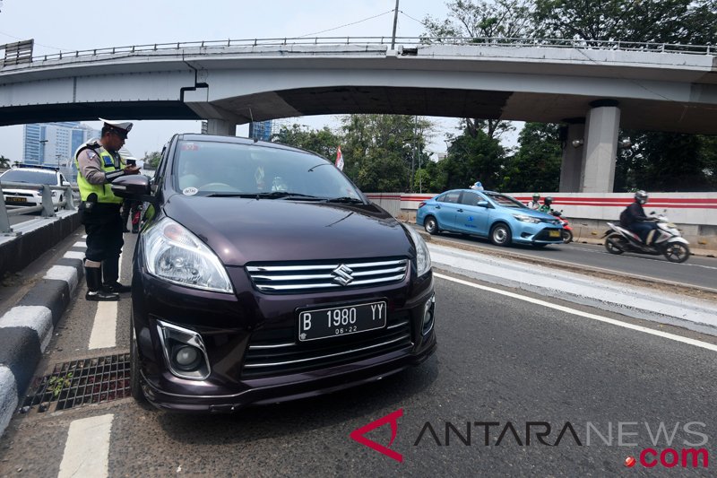 Tindak pelanggar perluasan ganjil-genap