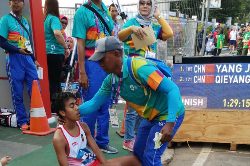 Atlet jalan cepat Indonesia sempat ditandu medis