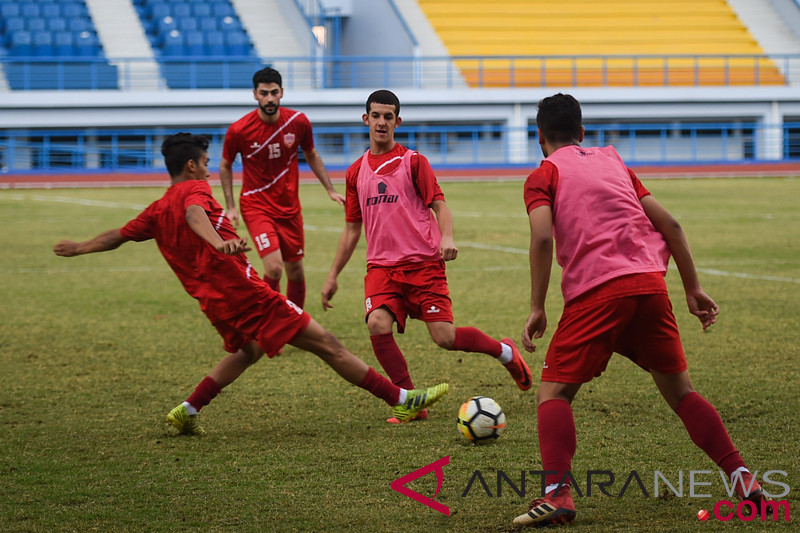 Latihan Sepakbola Tim Nasional Bahrain