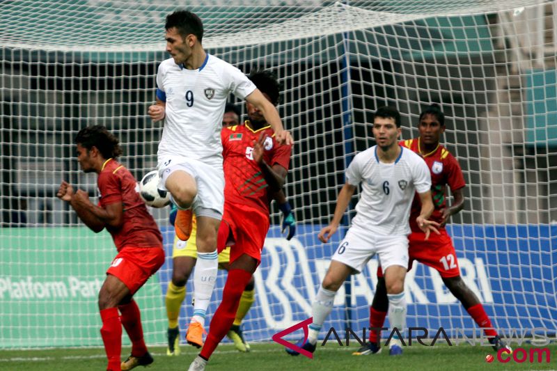 Babak pertama, Uzbekistan unggul sementara atas Hong Kong 1-0