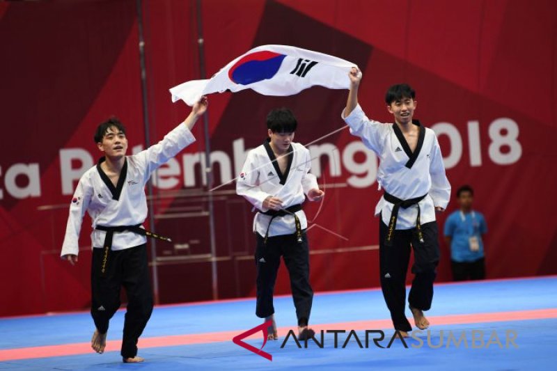 TAEKWONDO-FINAL-POOMSAE BEREGU PUTRA-DARMA-4