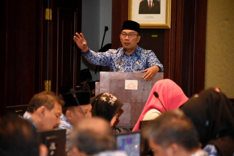 Ridwan Kamil kecam kekerasan terhadap suporter sepak bola